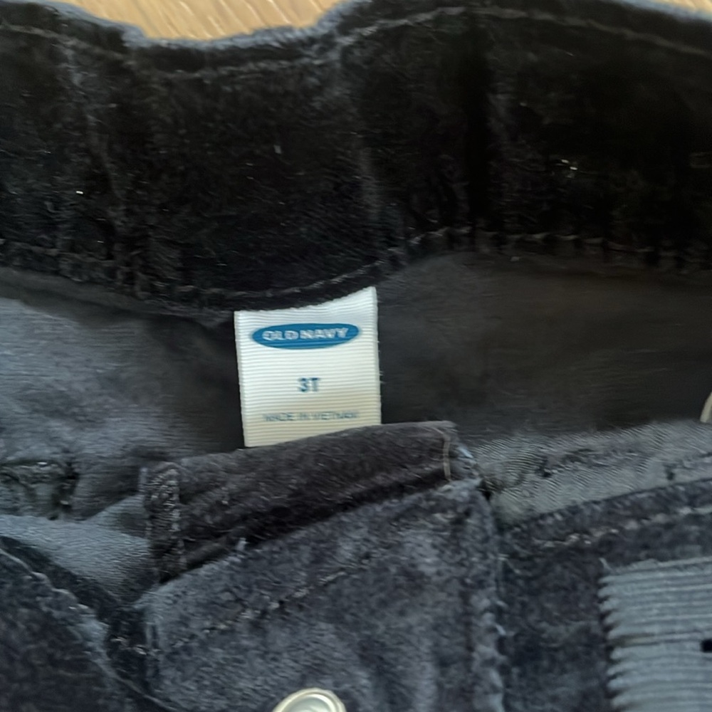 3T black velvet skirt - Picture 3 of 4